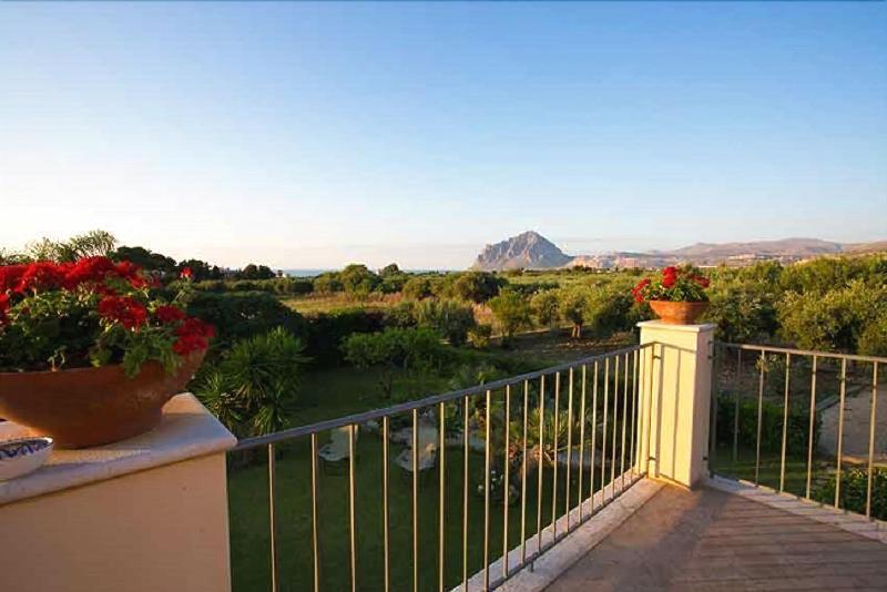 Bed and Breakfast Baglio Sant'Andrea Вальдериче Экстерьер фото